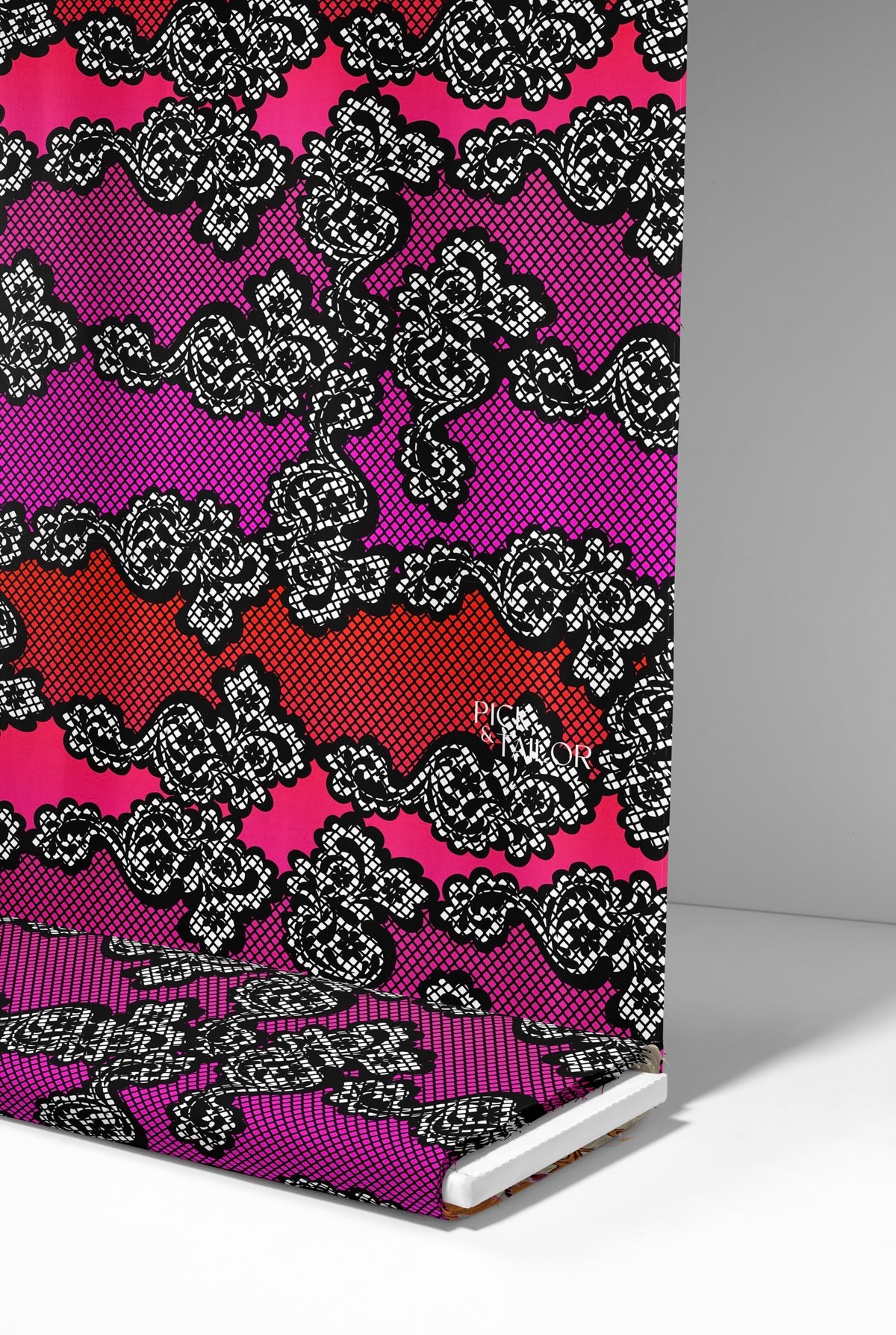 Lace Époque Red