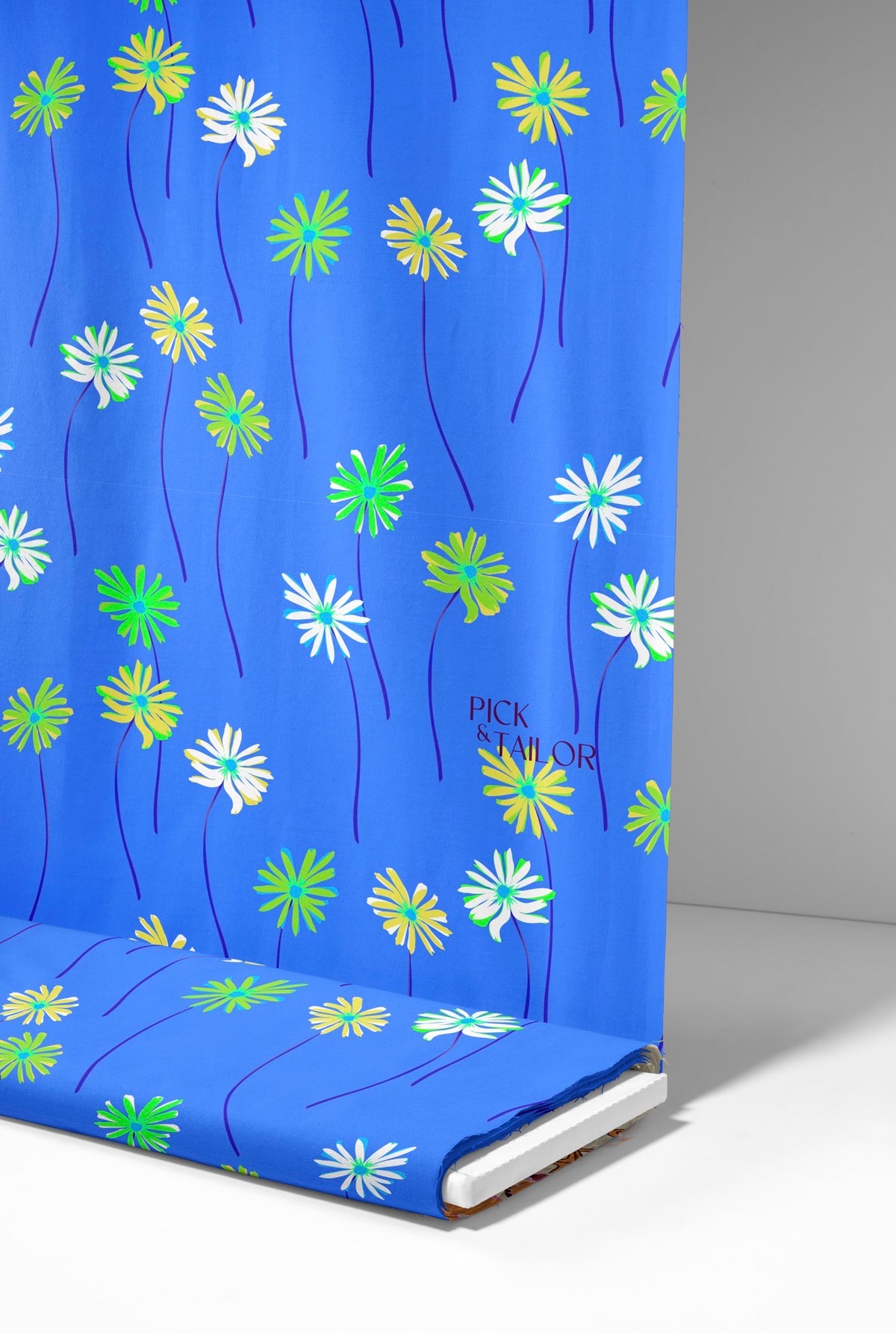 Daisy Daze Blue